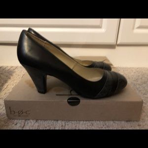 Women’s black Naturalizer Bellows Pump Sz 9.5 NWT